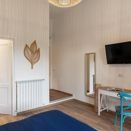 B&B Vitruvio Suites Формия Екстериор снимка