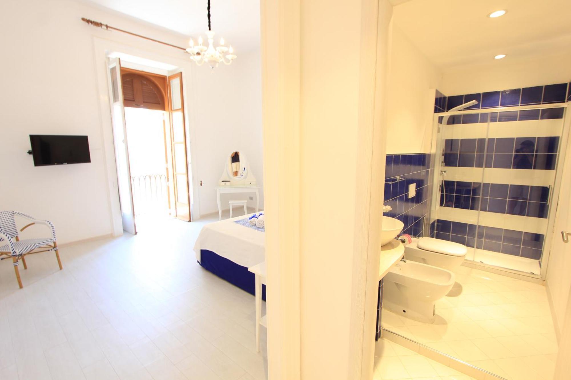 B&B Vitruvio Suites Формия Стая снимка