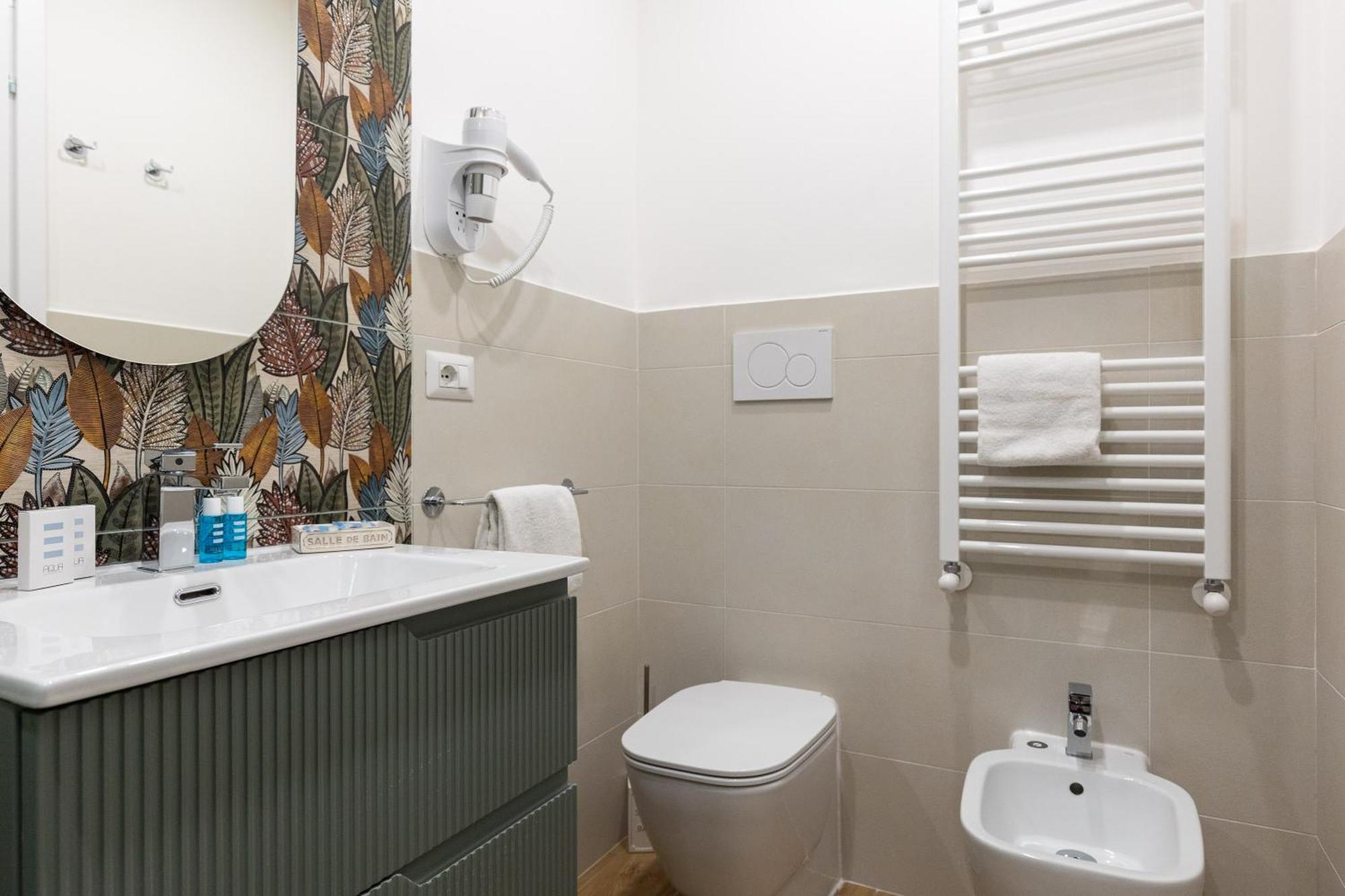 B&B Vitruvio Suites Формия Екстериор снимка