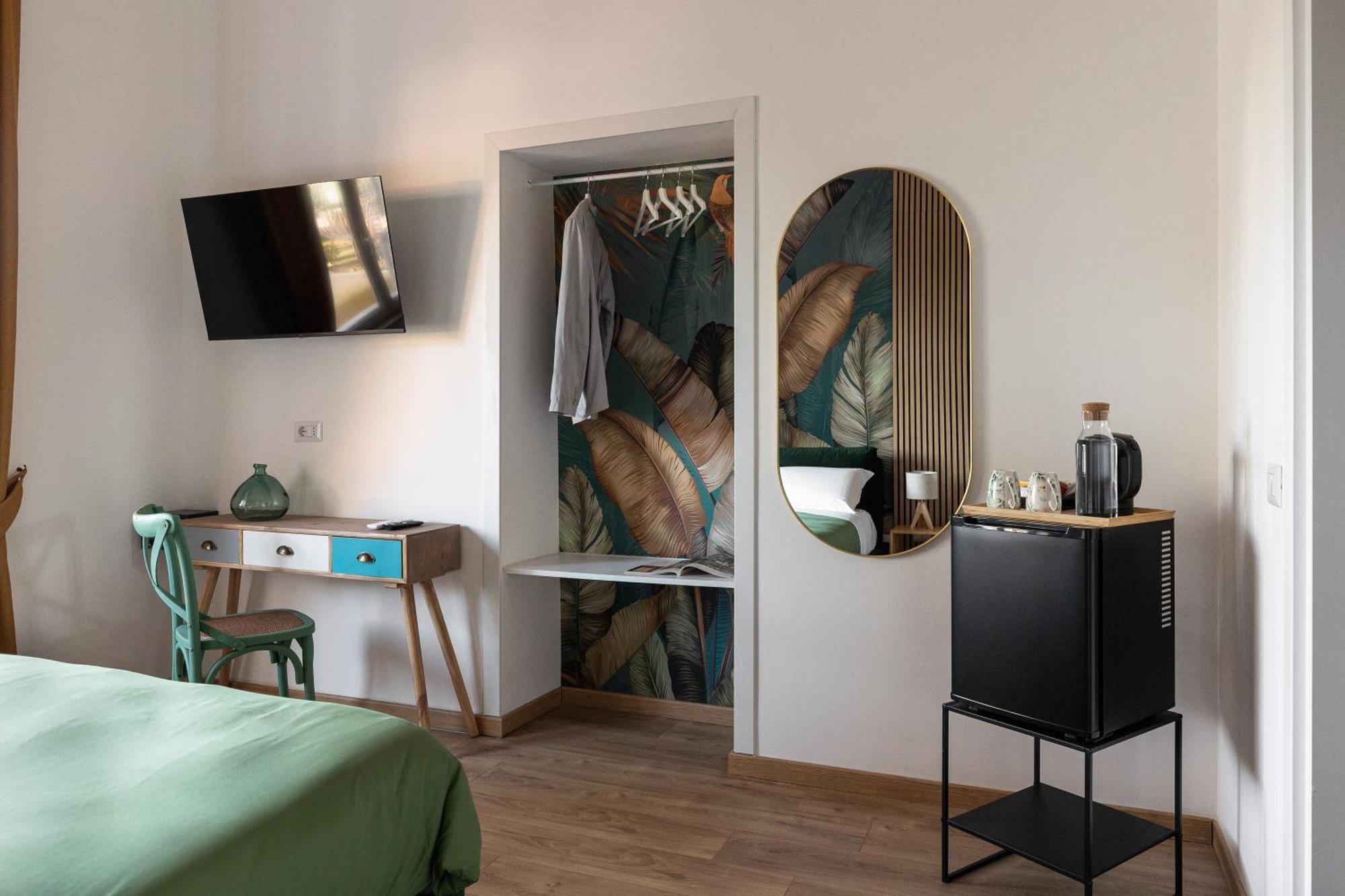 B&B Vitruvio Suites Формия Екстериор снимка