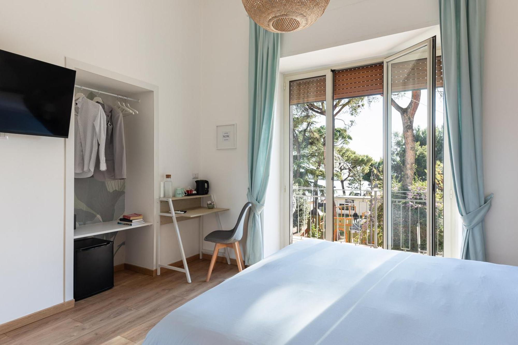 B&B Vitruvio Suites Формия Екстериор снимка