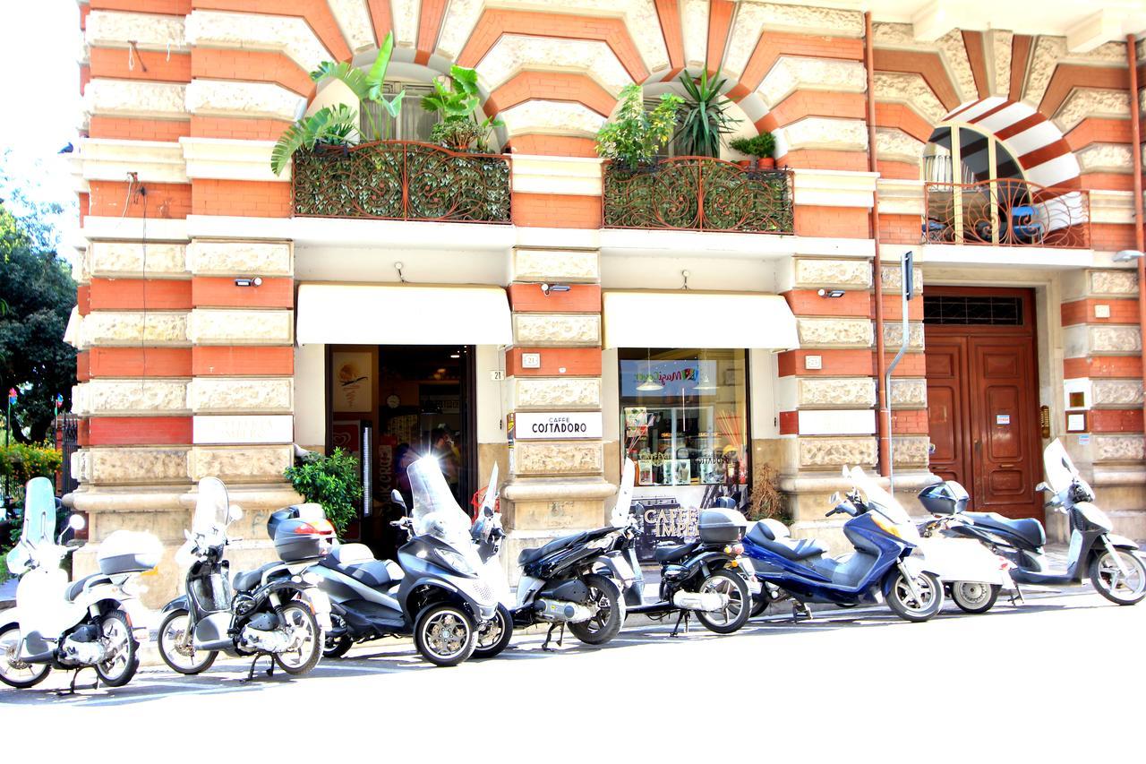 B&B Vitruvio Suites Формия Екстериор снимка