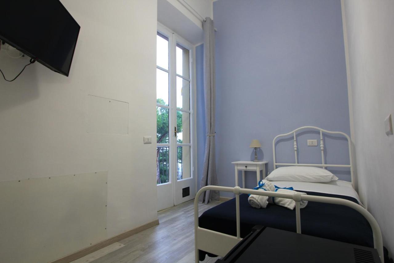 B&B Vitruvio Suites Формия Екстериор снимка
